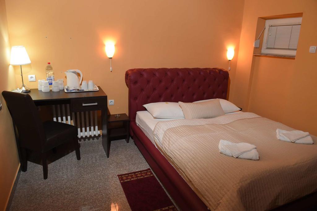Apartment Inn Rooms Novi Sad Værelse billede