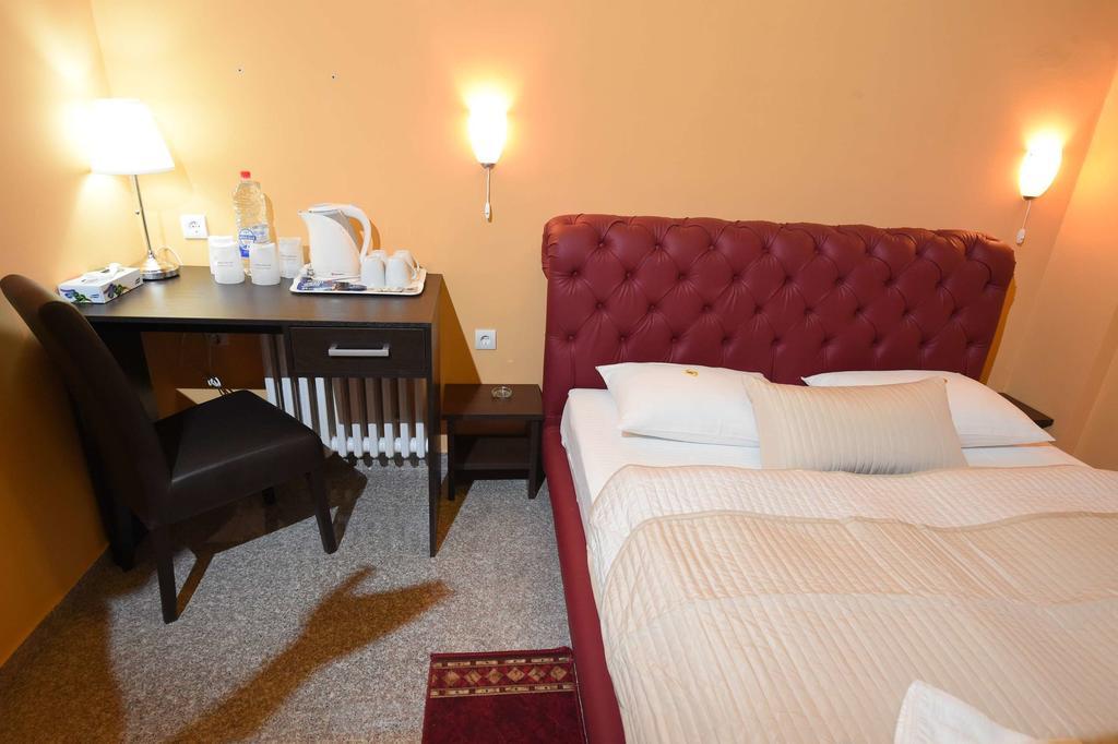 Apartment Inn Rooms Novi Sad Værelse billede