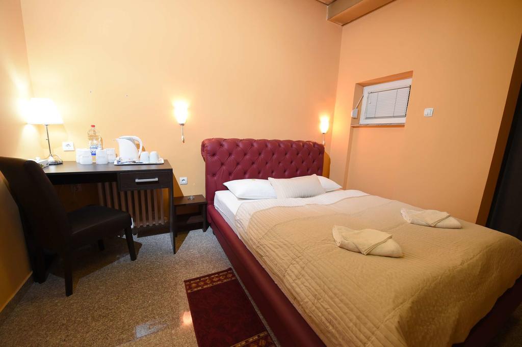 Apartment Inn Rooms Novi Sad Værelse billede