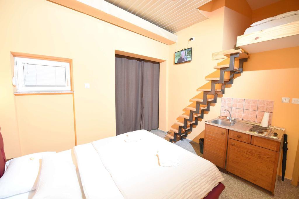 Apartment Inn Rooms Novi Sad Værelse billede